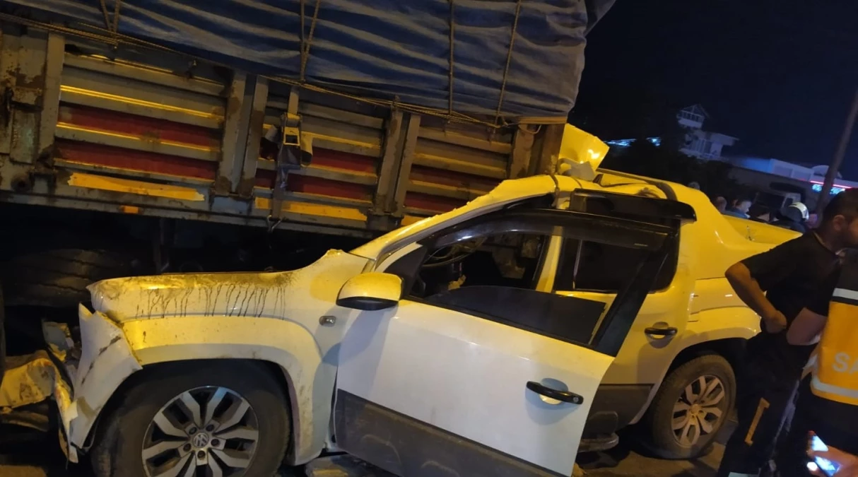 Samsun’da TIR’a arkadan çarpan kamyonetteki bir kişi hayatını kaybetti